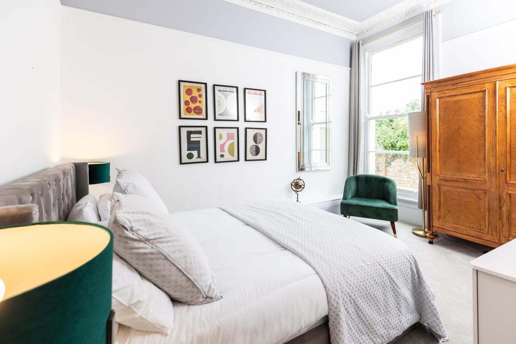 10 Sydenham - By Luxury Apartments Cheltenham Buitenkant foto